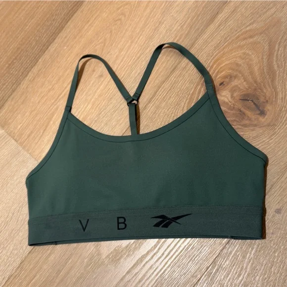 🟢 Reebok x Victoria Beckham chalk Green Sports Bra MED - Picture 2 of 9